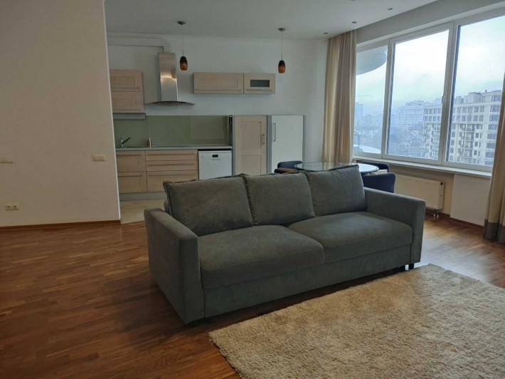 просторная 2х ком квартира в жк Белый Парус - фото 1