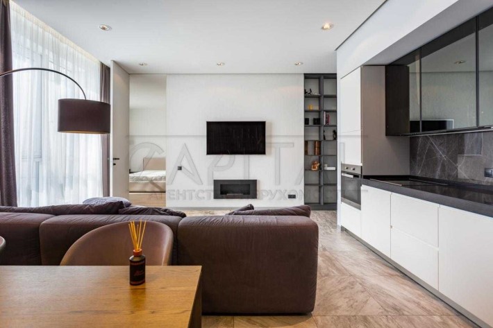 Аренда 3 к в Новопечерских Липках (есть паркинг) - фото 1