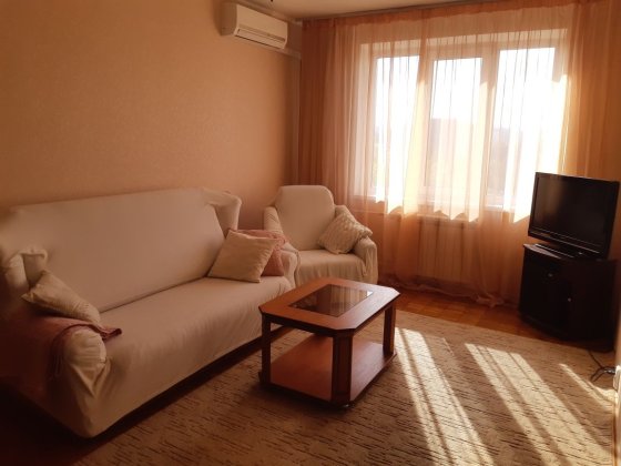 Оренда 2к квартира вул.Лук'яненка 1-Б (м.Мінська) Киев