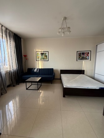 Здаю квартиру-студію Івасюка 4А! Генератор на ЛІФТ!! - фото 1