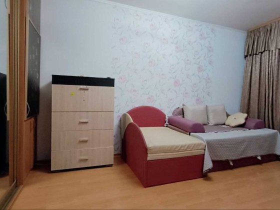 1 к. метро Чернігівська, вул Братиславська 4, Кіото, Малишко Киев