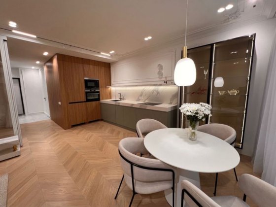 Оренда, Квартира 52м2 на 2 поверсі | Свет не откючают* Киев