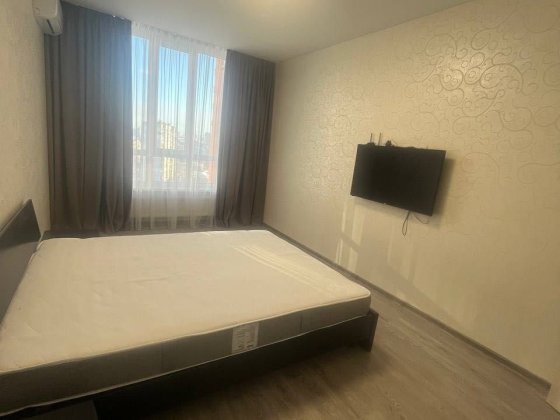 Оренда/1 кімнатн  ЖК Каховська,метро Лівобережна Киев