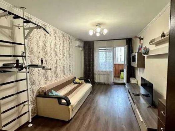 Аренда хорошей квартиры на Дарницком районе по Урловская ул. 20 Киев