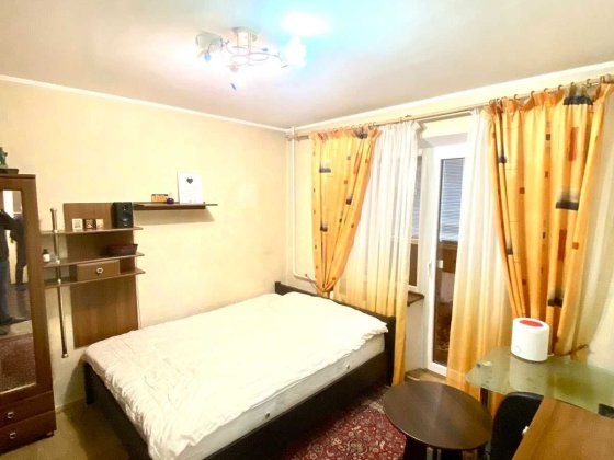 Оренда 2к квартири біля метро Позняки, проспект Бажана Київ