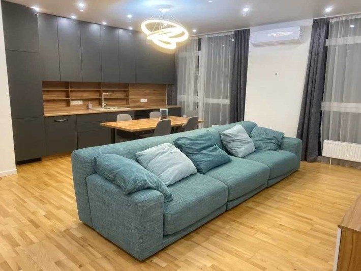 Сдаю квартиру в ЖК бизнес класса Французский квартал 2. - фото 1