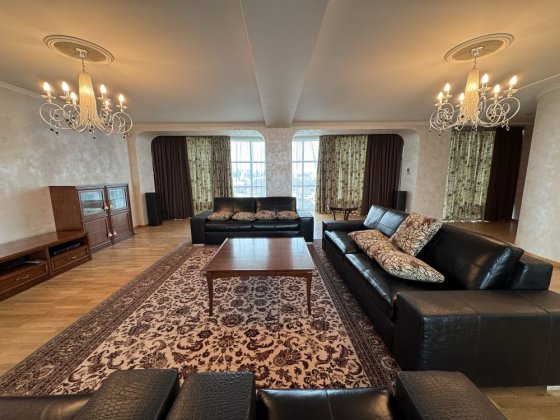 Звіринецька 59, 288 кв.м. ЖК Тріумф Киев