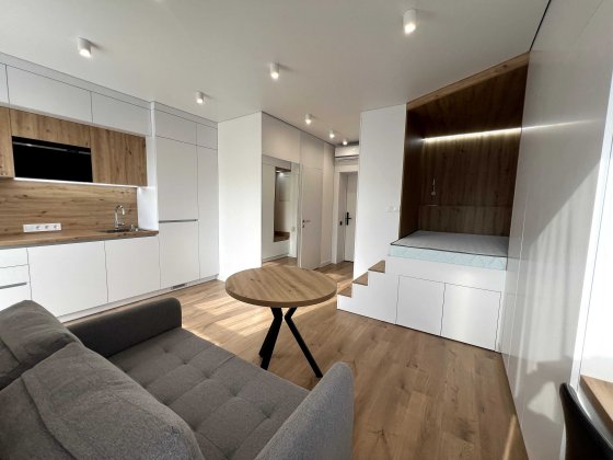 ОРЕНДА квартири/ПЕРША здача/Деміївська Киев