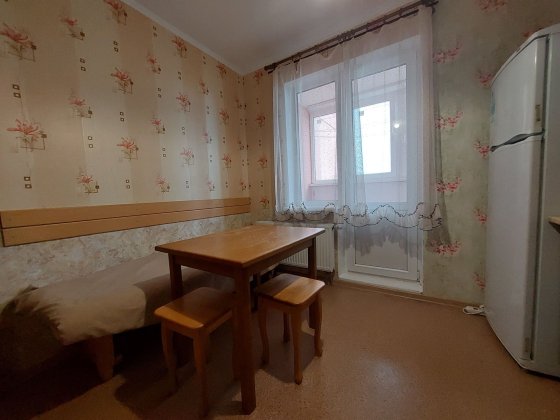 Здам 1-кімнатну 40 кв.м по вул.Милославська 2, Троєщина Київ