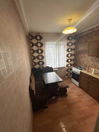 Сдам 2-ком.кв. метро  10 минут, ул. Василя Іваниса 11 (Матеюка) - фото 1