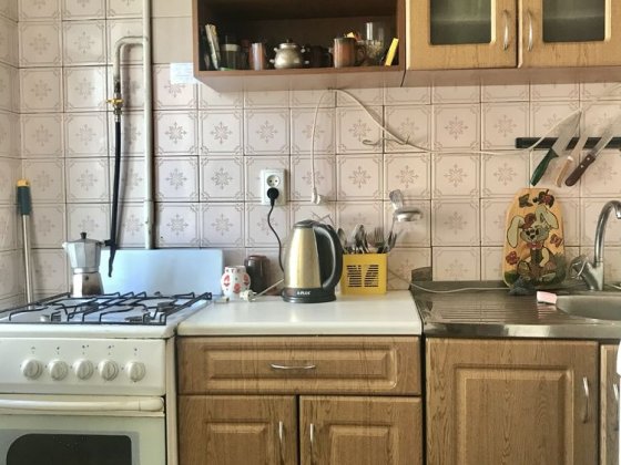 Сдам  на місяць свою квартиру с газом   Метро  Оболонь  без комісіі Киев