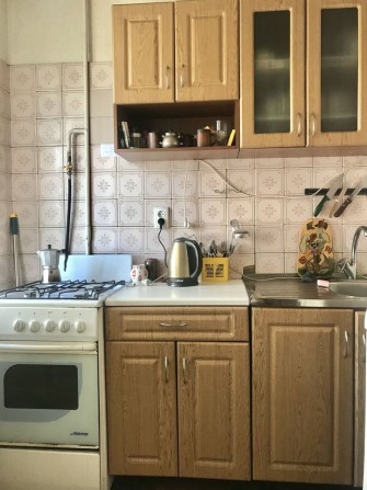 Сдам  на місяць свою квартиру с газом   Метро  Оболонь  без комісіі - фото 1