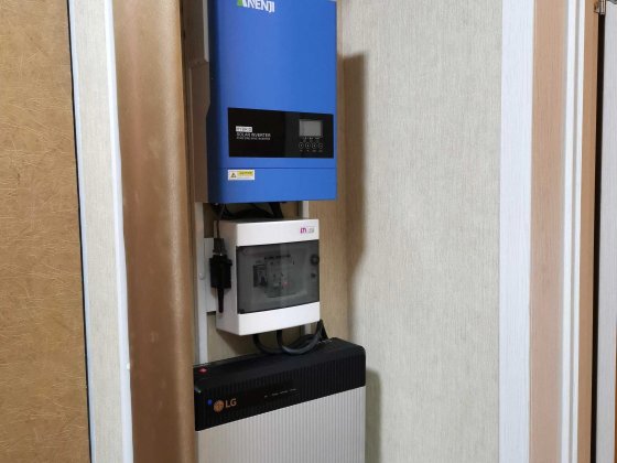 Здається 2-к Червоної Калини 62а Система безперебійного енергоживлення Киев