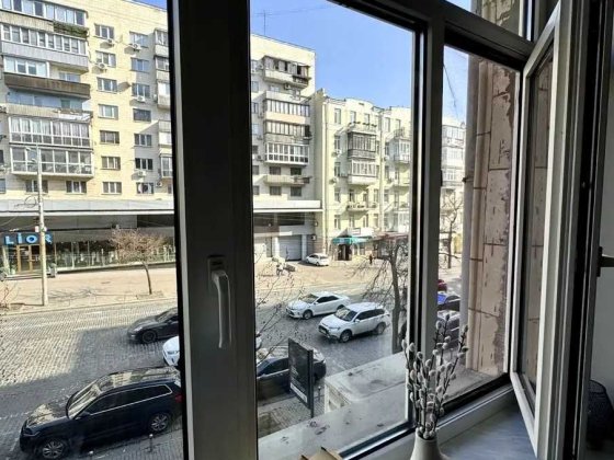 Здається в оренду 2-кімнатна квартира в центрі Києва Киев