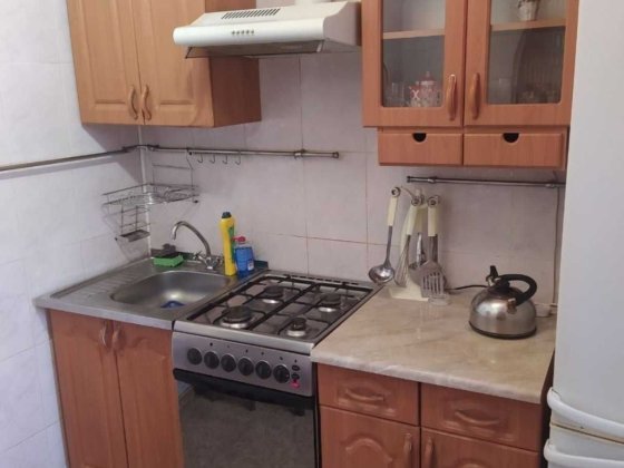 здам 1 кімн кв Шосейна,4\9 цегла 30 м2,балкон,гарний стан,все є