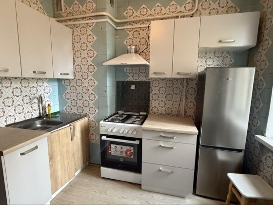 Сдам 2 комнатную квартиру на 1 этаже Бочарова 35/ Крымский бульвар Одесса