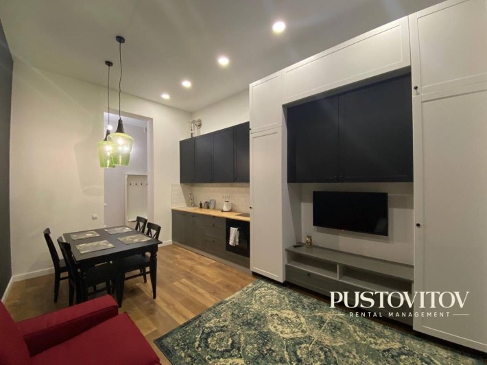 Аренда квартиры Мукачевский переулок/Леонтовича (2 спальни) - фото 1