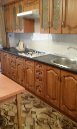 Сдам двухкомнатную Водопроводная,район Привоза.Газ. - фото 1