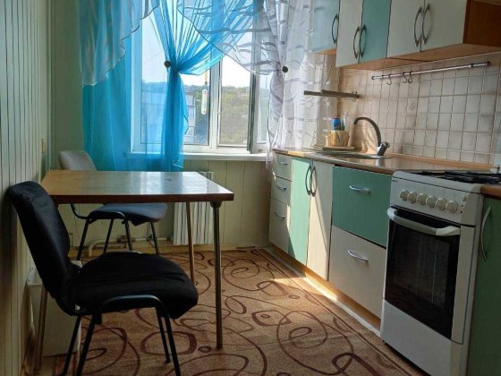 сдам  семье  3к квартиру на 3 массиве Победы Дніпро