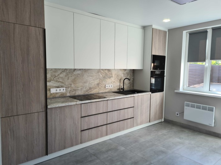 сдам 3к квартиру с ремонтом, район 16 горбольницы - фото 1