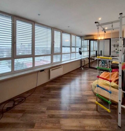 Сдам 3-к квартиру в кирпичной высотке на Любарского / Солнечный - фото 1