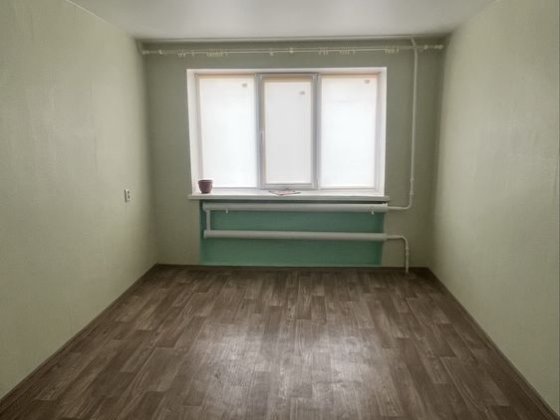 Продам приватизовану кімнату з ремонтом. Лозова