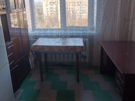 Продається недорого кімната в гуртожитку Славянск