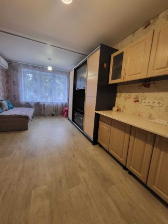 Продаж кімнати вул. Солом'янська. - фото 1