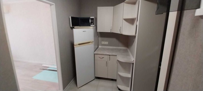 Горлівська 124/1 продам кімнату у гуртожитку з сучасним ремонтом - фото 1