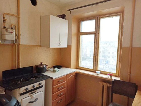 Продам 1 комнату квартиру проспект Поля/ Правый берег Дніпро