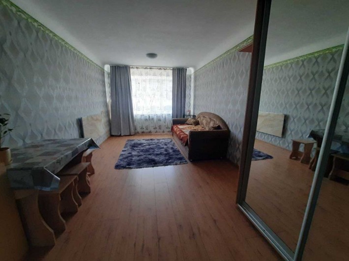 Продам 2 кімнати з ремонтом в колишньому гуртожитку, пр.Мазепи,56 - фото 1