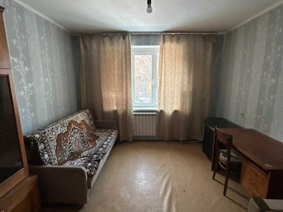 Вул. Стальського, 32, є тепло та світло. Біля Епіцентру.Торг! Киев