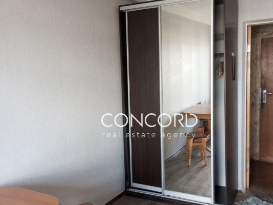 Продам кімнату на Воскресенці. Воскресенський просп.,44. Метро Дарниця Киев