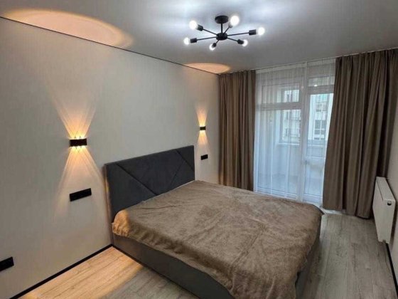 Продам 1 кімнатну квартиру з ремонтом 42м2 6/9 бічна вул Стрийська Львов