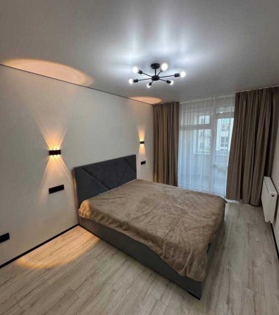 Продам 1 кімнатну квартиру з ремонтом 42м2 6/9 бічна вул Стрийська - фото 1