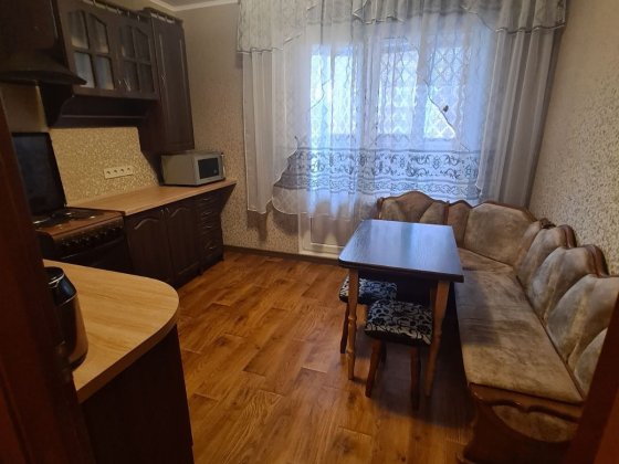 Здам простору 1 кімнатну на Закревського 97 А Київ