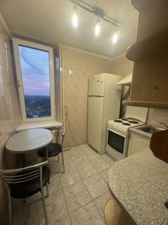 1-кім. квартира без комісії метро Лівобережна, вул.Шептицького,7 - фото 1