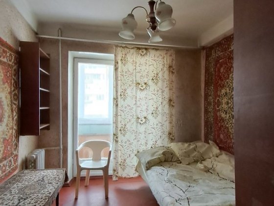 Ореста Левицкого 14(Курчатова)Деснянский р-он Лісова Чернигівська Киев