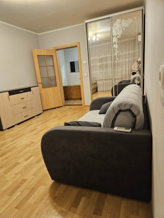 Оренда однокімнатної квартири  Є ГЕНЕРАТОРИ на опалення, воду, ліфти - фото 1