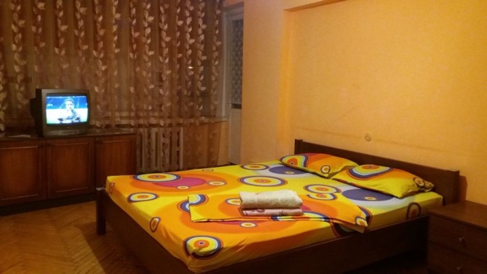 2-х комн.М.Черниговская, Дарница 10 мин. Теплая.Газ.2-этаж. - фото 1