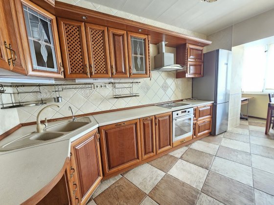 Здам 2к Ломоносова 56, Голосіївський р-н Київ