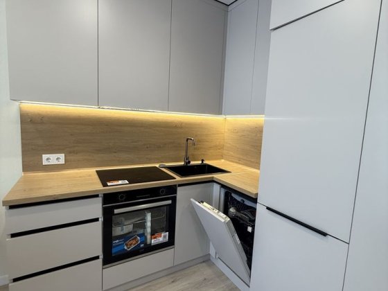 Перша оренда крутоі квартири в ЖК Авенью 42, Магелан, метро Теремки Київ