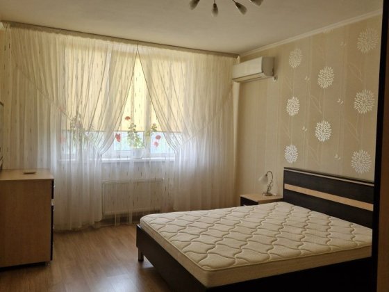 2р. м. Васильківська вул. Максименко 3-Г. Євроремонт. Перша оренда