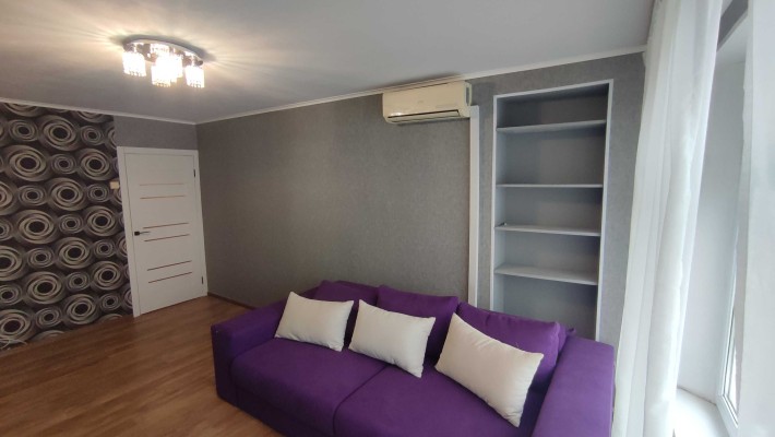 Оренда 1 кімнатної квартири: просп. В. Івасюка, 9А, Вид на ДНІПРО - фото 1