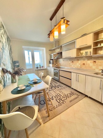 Оренда затишної 3к.квартири Ахматової 31 метро Позняки поруч - фото 1