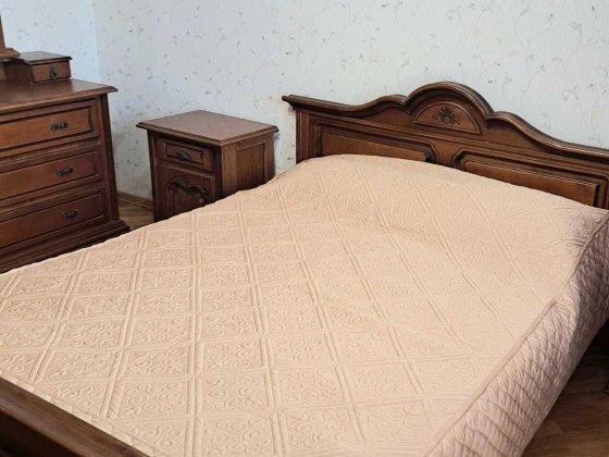 Оренда 2вокім. кв-ри.  Метро Харківська, вул. Олійника 9 Киев