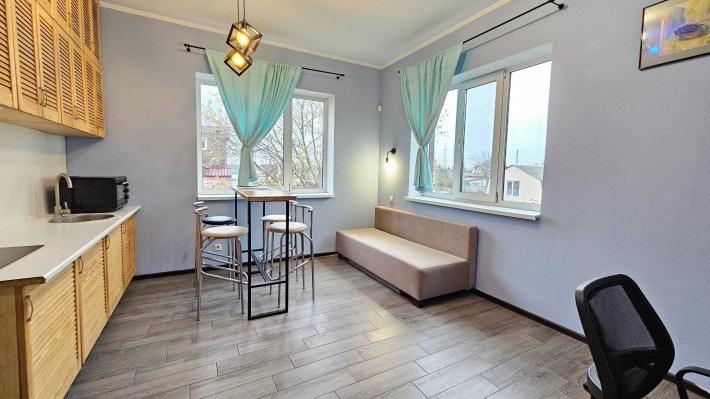 Оренда Євродвушка в Клубному будинку біля М Славутич з генератором - фото 1