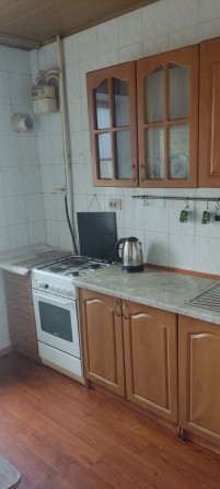 Сдам  3-х  комнатную ул. Ревуцкого, 34. Метро Харьковская
Комнаты - фото 1