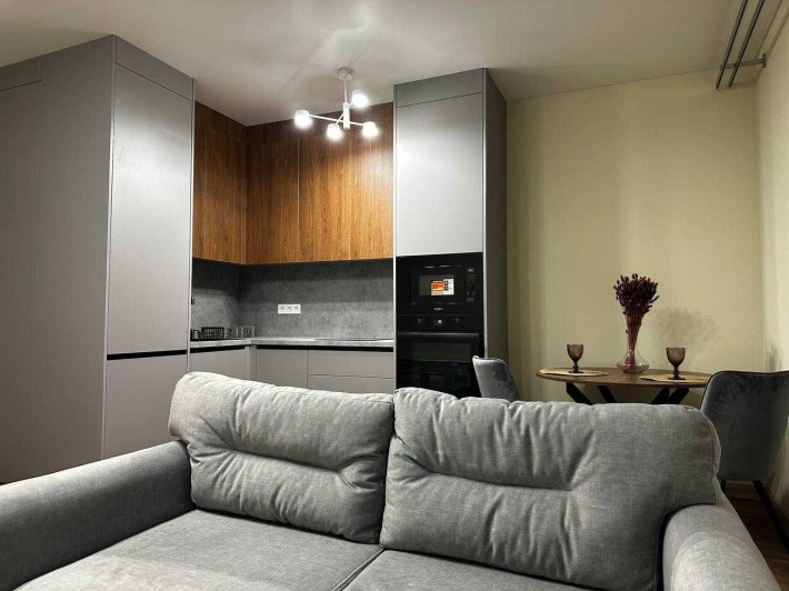 Без комісії! 1к Жк Голосіївскій, світло є, опаленя є завжди!100м метро - фото 1