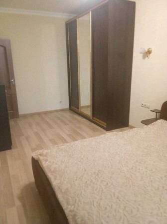 здаю 2-кімн квартиру на Позняках, вулиця Драгоманова 2б, новий будинок - фото 1